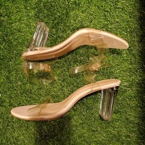 Size 10 TOP MODA Heeled Sandal w/ Ankle St…
